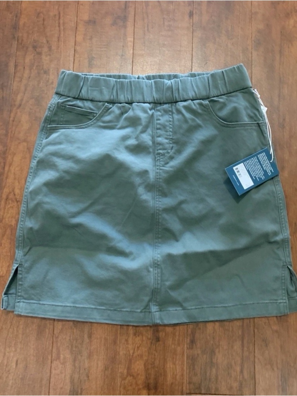 JAG on the go olive green skirt either built in shorts